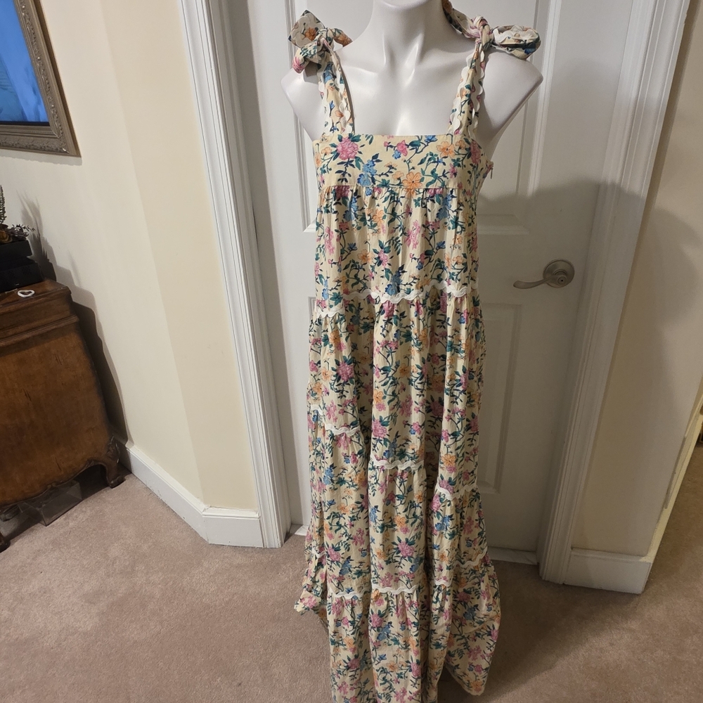 Sunshine Tienda Floral Maxi Dress Small